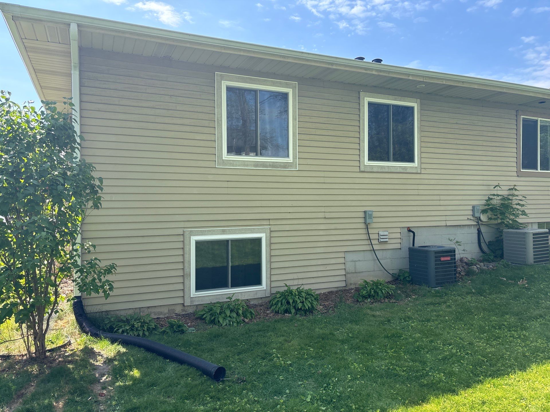 DeWitt - Windows - Alliance Vinyl Windows