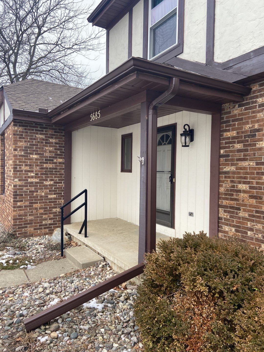 Haslett - Gutters and Downspouts - Aluminum Seamless Gutter